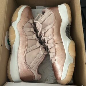 Wmns air Jordan 11 retro low 6.5